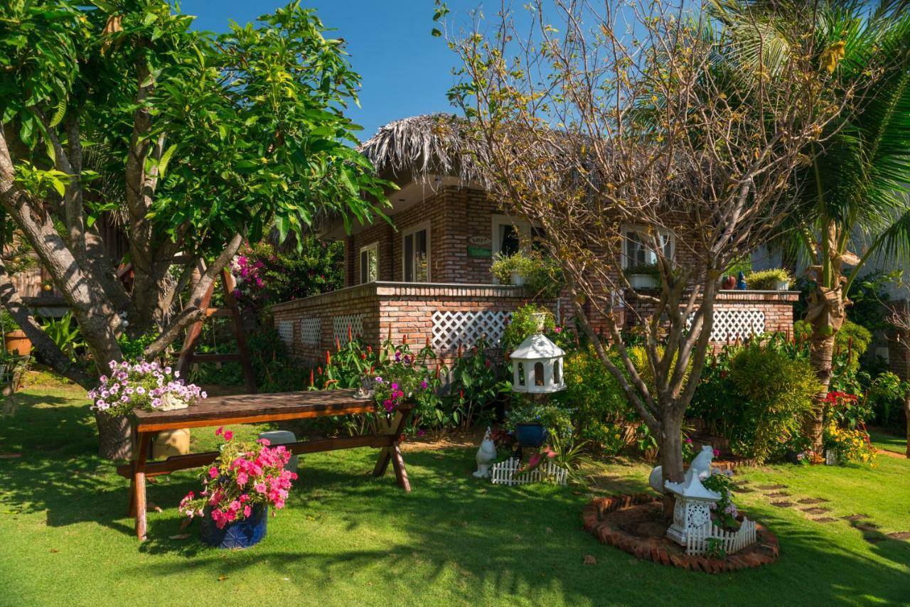 Veranda Beach Place Hotell Phan Thiet Exteriör bild